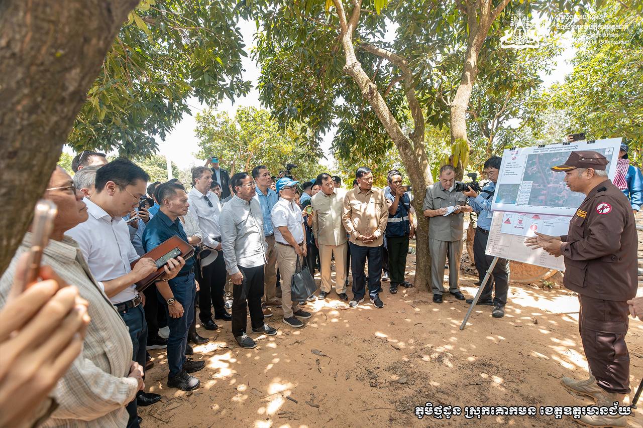 ឯកឧត្តម ឧបនាយករដ្ឋមន្ត្រី ប្រាក់ សុខុន បានរៀបចំទស្សនកិច្ចទៅខេត្តឧត្តរមានជ័យ និងខេត្តសៀមរាប