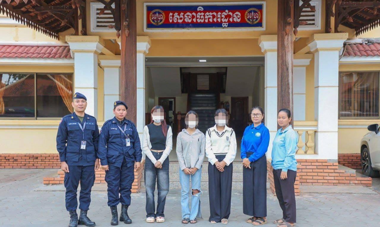 ប៉េអឹមចាប់ខ្លួនជើងខ្លាំង​ពាក់ព័ន្ធករណី "សញ្ចារកម្ម" ទៅលើក្មេងស្រីជាច្រើននាក់ 