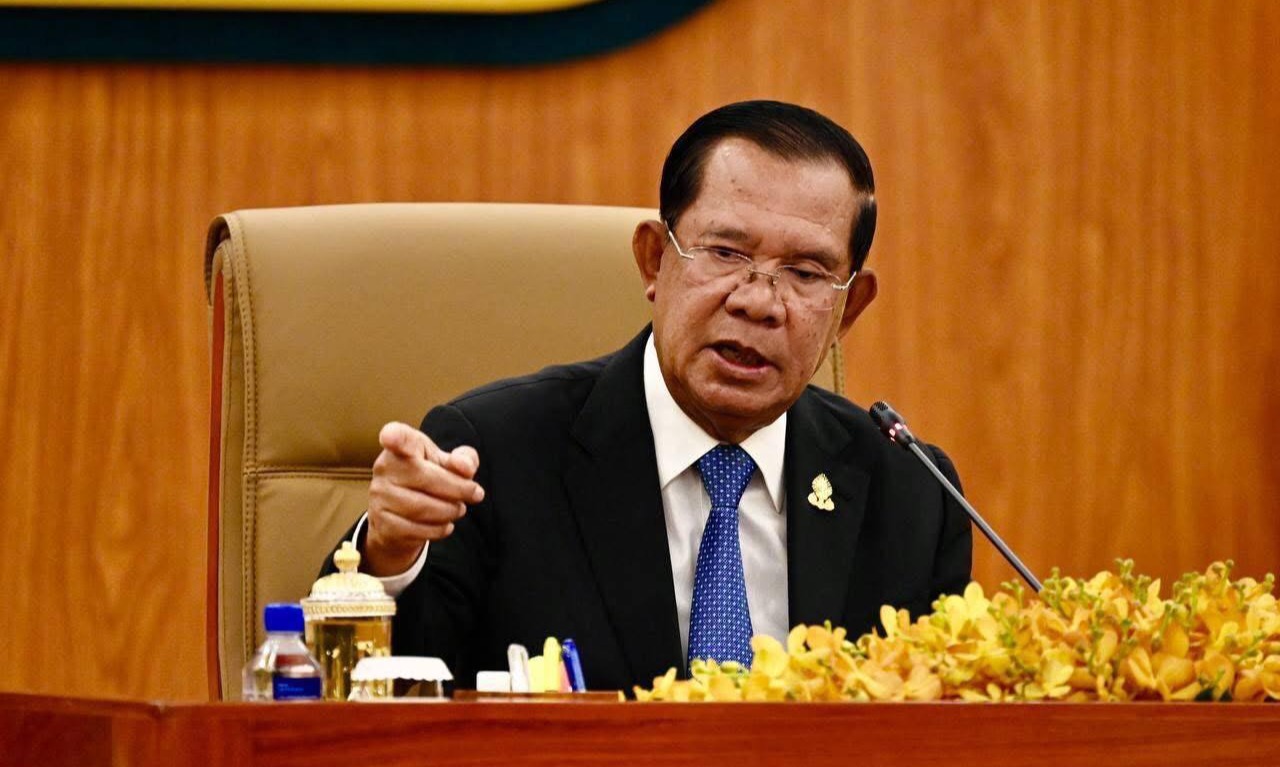 សម្តេចតេជោ​ ហ៊ុន​ សែន​ ៖​ ខួរក្បាល និងចំណេះដឹងរបស់ខ្ញុំមិនមែនកើតចេញសញ្ញាបត្រមួយសន្លឹករបស់អ្នក ឬសាលារៀនថៃនោះទេ ប្រជាជនកម្ពុជា និងសាលារៀនរបស់កម្ពុជា គឺជាអ្នកបង្រៀនខ្ញុំ