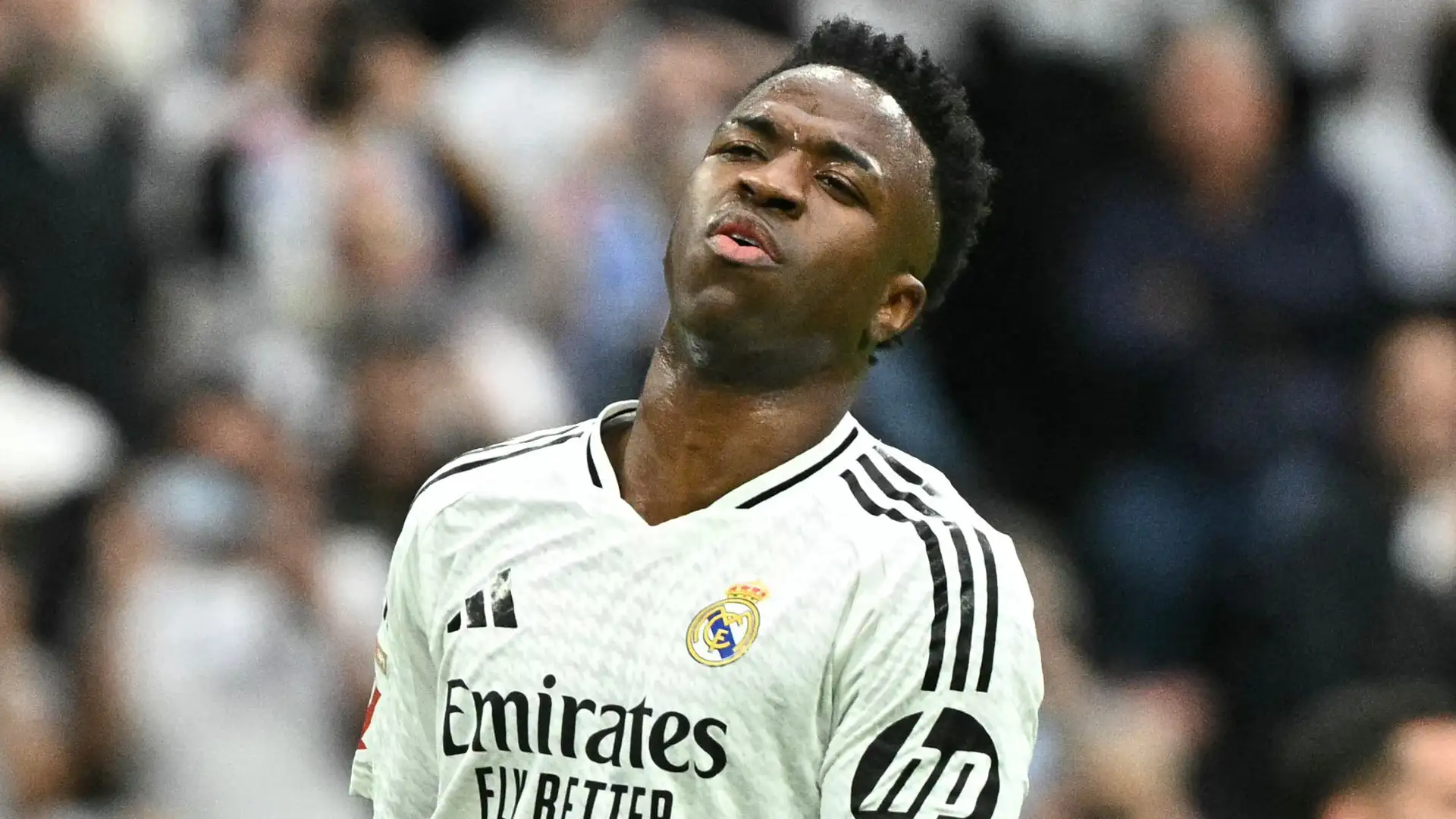អតីតកីឡាករ Real Madrid រូបនេះថាក្លិបគួរតែលក់ Vinicius Junior ចេញ
