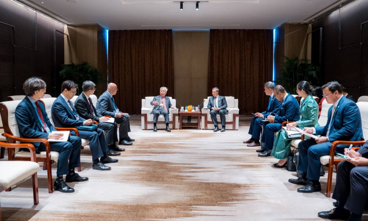 ធនាគារ AIIB បង្ហាញចំណាប់អារម្មណ៍ស្វែងរកឱកាសជំរុញកិច្ចសហប្រតិបត្តិការ ជាមួយកម្ពុជា